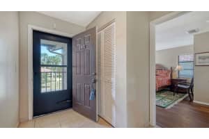5630 GOLF POINTE DRIVE, SARASOTA, FL 34243 - MLS#MFRA4645005