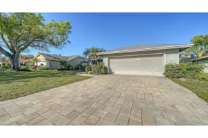 4737 MEADOWVIEW CIRCLE, SARASOTA, FL 34233 Sold 04/22/25