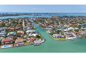 600 MOURNING DOVE DRIVE, SARASOTA, FL 34236 Sold 04/25/25