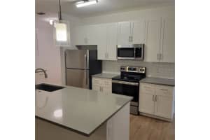 8253 ASTORIA CIRCLE, BRADENTON, FL 34202 - MLS#MFRA4645248