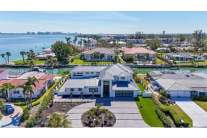 560 Schooner Ln, LONGBOAT KEY