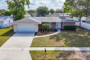 6637 BOWLINE DRIVE, SARASOTA, FL 34231 - MLS#MFRA4645330