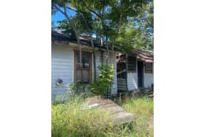 131 CHURCH ROAD, LAKE WALES, FL 33898 Sold 04/11/25