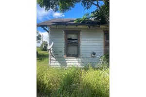 131 CHURCH ROAD, LAKE WALES, FL 33898 Sold 04/11/25