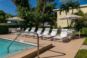 3000 GULF DRIVE, HOLMES BEACH, FL 34217 Sold 07/17/25