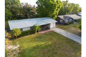 2525 ARAPAHO STREET, SARASOTA, FL 34231 Sold 04/29/25