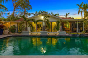 494 SAPPHIRE DRIVE, SARASOTA, FL 34234 Sold 06/02/25