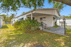 4803 BRAE BURN AVENUE, SARASOTA, FL 34234 - MLS#MFRA4645693