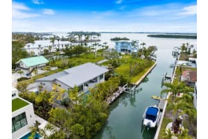 600 De Narvaez Dr, LONGBOAT KEY