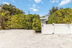 424 62ND STREET, HOLMES BEACH, FL 34217 - MLS#MFRA4645810
