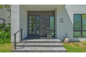 1755 7TH STREET, SARASOTA, FL 34236 - MLS#MFRA4645817
