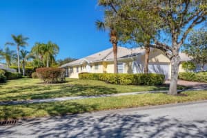 8851 ETERA DRIVE, SARASOTA, FL 34238 Sold 05/09/25