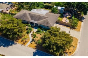 2610 JEFFERSON CIRCLE, SARASOTA, FL 34239 - MLS#MFRA4645864