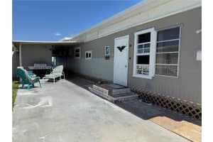 303 50TH AVENUE, BRADENTON, FL 34207 Sold 06/24/25