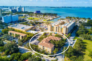 1268 11th St #2402, SARASOTA