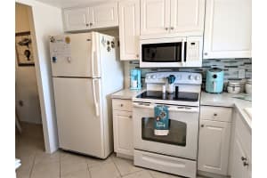 3660 LAKE BAYSHORE DRIVE, BRADENTON, FL 34205 - MLS#MFRA4645938