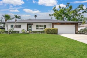 2242 Sunnyside Ln, SARASOTA