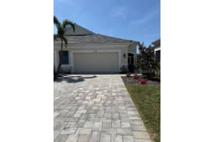 7608 Registrar Way, SARASOTA