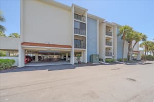 1701 Beach Rd #312, ENGLEWOOD