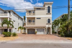 2309 Avenue C #100, BRADENTON BEACH