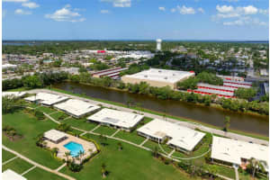 6813 7TH AVENUE, BRADENTON, FL 34209 Sold 05/30/25