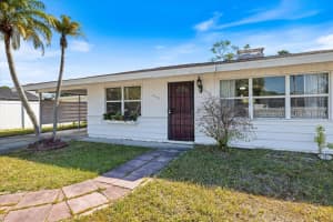 2121 CLEMATIS COURT, SARASOTA, FL 34239 Sold 05/06/25