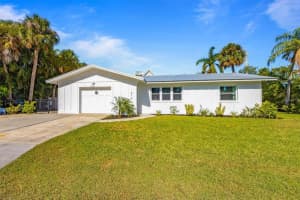 414 79th St, HOLMES BEACH