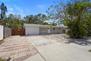 2303 STRATFORD DRIVE, SARASOTA, FL 34232 Sold 05/12/25