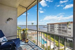 1650 1st Ave W #503b, BRADENTON