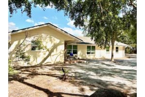 110 Pine Ave, OSPREY