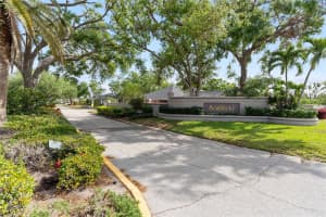 4622 MEADOWVIEW CIRCLE, SARASOTA, FL 34233 Sold 05/30/25