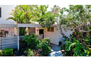 631 WOODLAWN DRIVE, BRADENTON, FL 34210 Sold 06/18/25