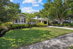 1888 BOYCE STREET, SARASOTA, FL 34239 Sold 05/06/25