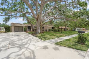2815 MAYFLOWER STREET, SARASOTA, FL 34231 Sold 05/28/25
