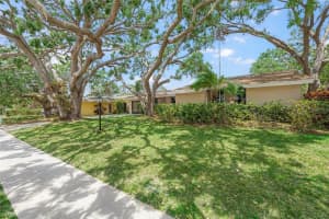 2815 MAYFLOWER STREET, SARASOTA, FL 34231 Sold 05/28/25