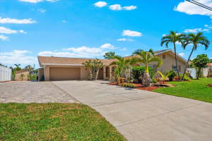 5563 AMERICA DRIVE, SARASOTA, FL 34231 Sold 07/14/25