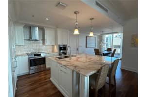 1350 Main St #1401, SARASOTA
