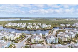 319 Compass Point Dr #201, BRADENTON