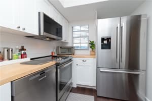 3810 OAK DRIVE, TAMPA, FL 33611 Sold 07/16/25