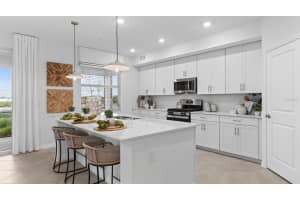 5616 SUMMIT POINTE CIRCLE, BRADENTON, FL 34210 Sold 08/04/25