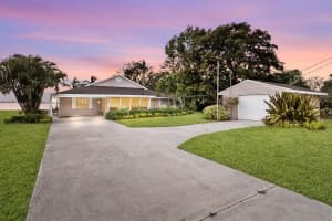 811 35TH AVENUE DRIVE, PALMETTO, FL 34221 Sold 05/13/25