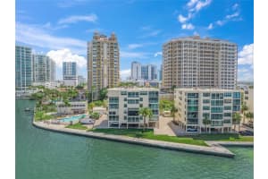 101 Sunset Dr #102, SARASOTA
