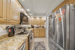 101 SUNSET DRIVE, SARASOTA, FL 34236 Sold 10/15/25