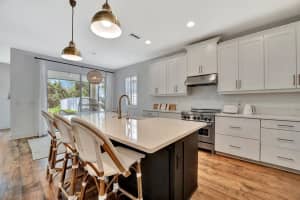 3533 SECLUDED COURT, SARASOTA, FL 34240 Sold 06/02/25