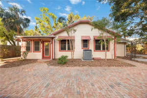1743 8th Street, SARASOTA