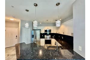 8325 38TH STREET CIRCLE, SARASOTA, FL 34243 - MLS#MFRA4647567