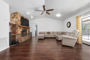 9207 59TH AVENUE DRIVE, BRADENTON, FL 34202 Sold 05/09/25