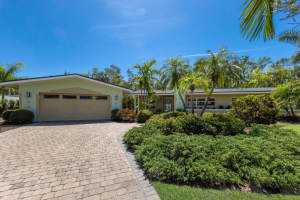 734 INDIAN BEACH CIRCLE, SARASOTA, FL 34234 Sold 05/20/25