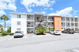 2227 SUNSET DRIVE, BRADENTON, FL 34207 Sold 07/14/25