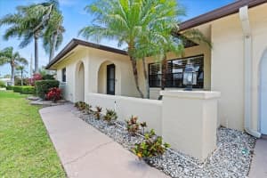 2301 ARBORFIELD LANE, SARASOTA, FL 34235 Sold 05/21/25